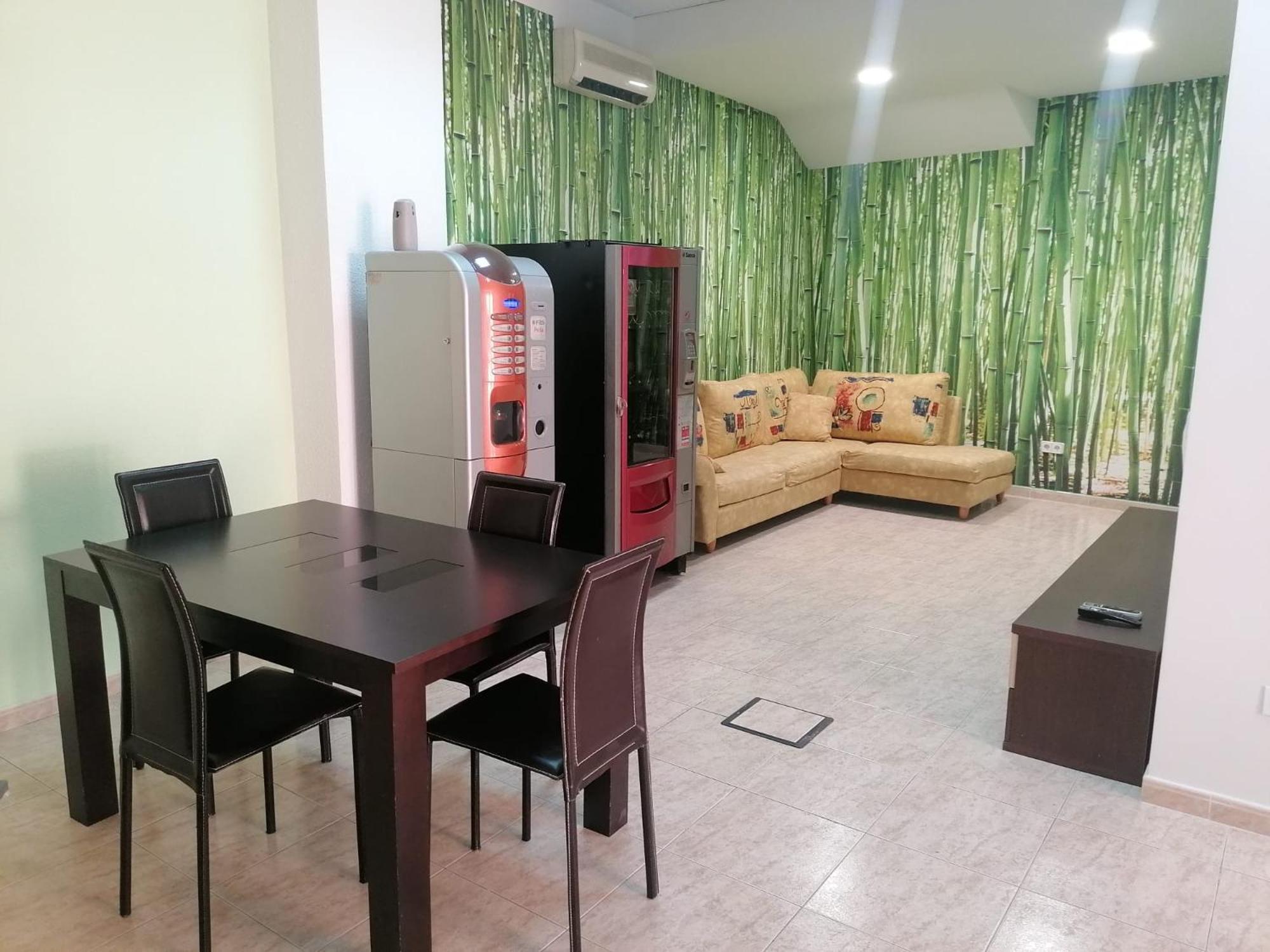 Albergue El Templarin Ponferrada Luaran gambar